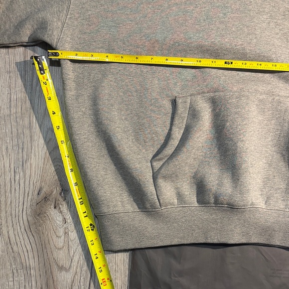 ESSENTIALS Sweatshirt - Picture 9 of 13